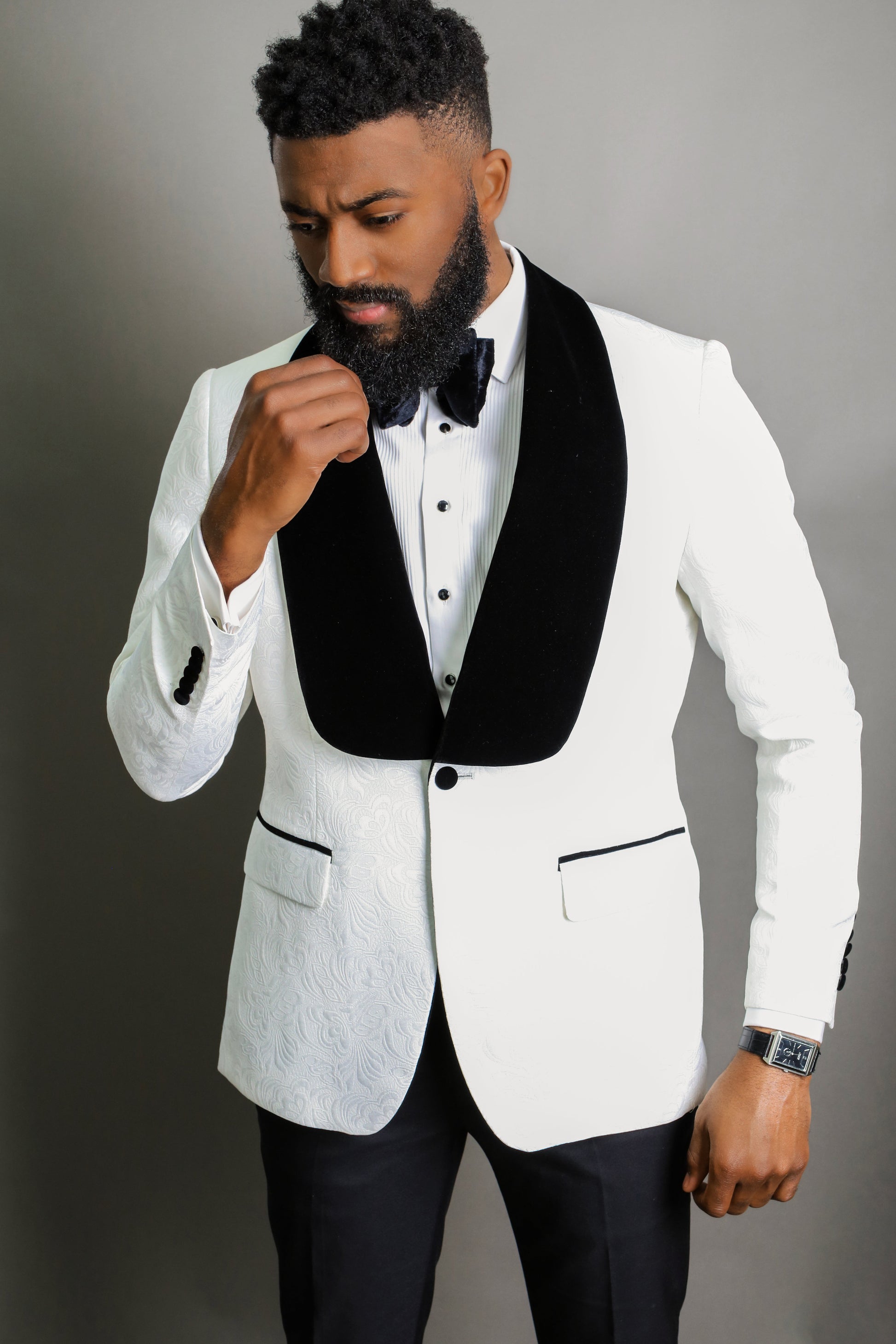 Ivory Paisley With Black Velvet Shawl