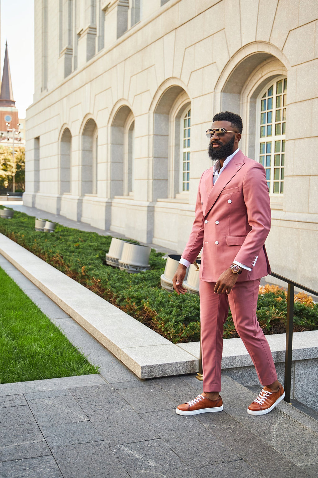 Traje real de cuarzo rosa 