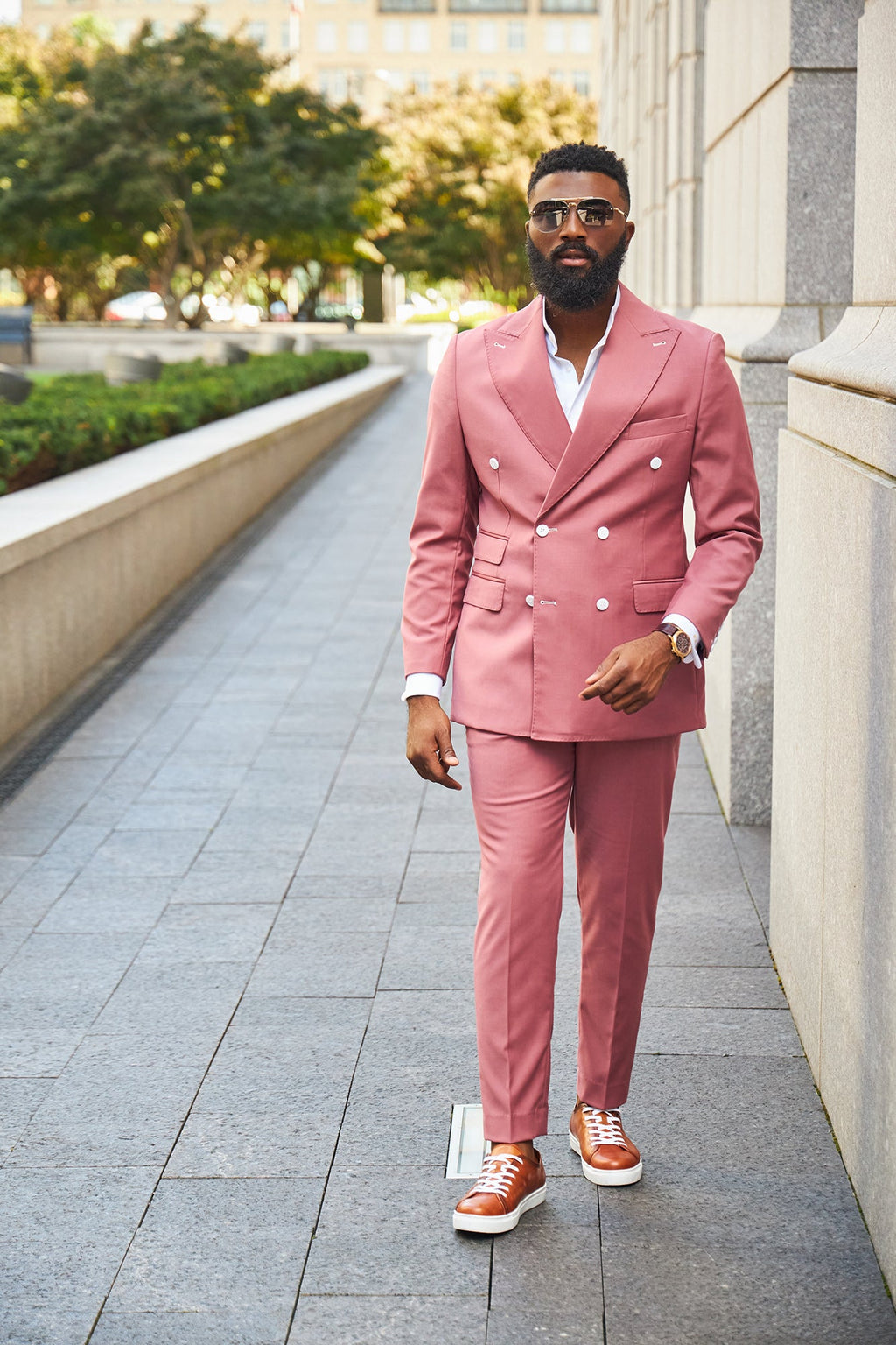 Traje real de cuarzo rosa 